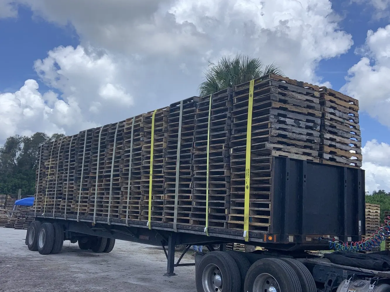 Landoll flatbed for industrial freight transport