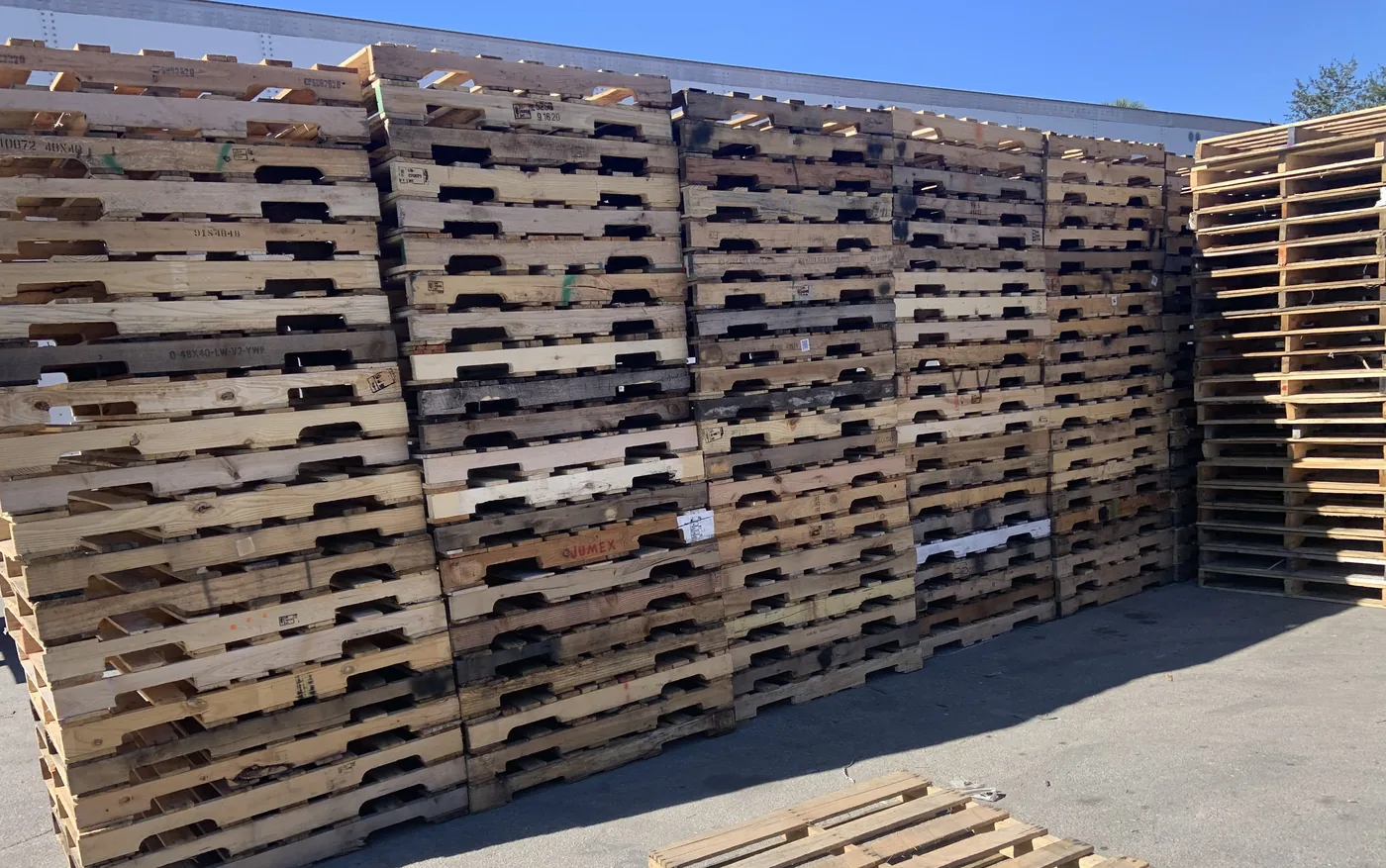 Pallet inventory of recycled mixed-grade pallets